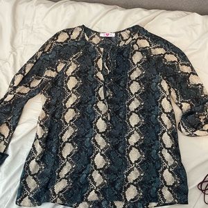 Buddy Love Medium Top